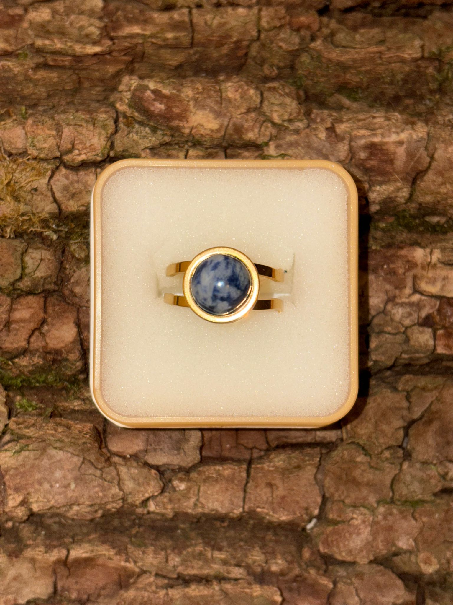 Bague pierre dorée sodalite