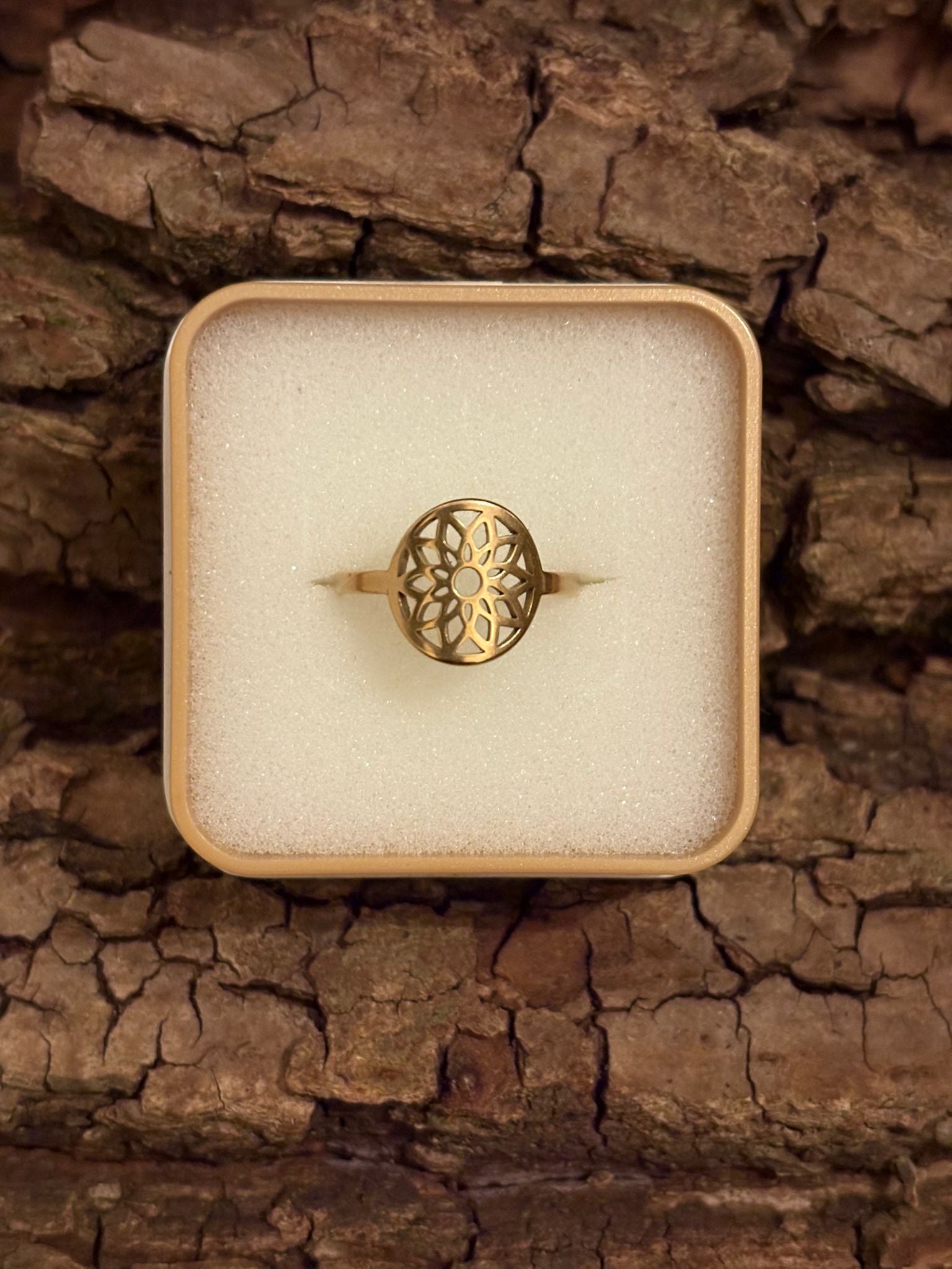 Bague Inox plaquée Or – Fleur de Soleil