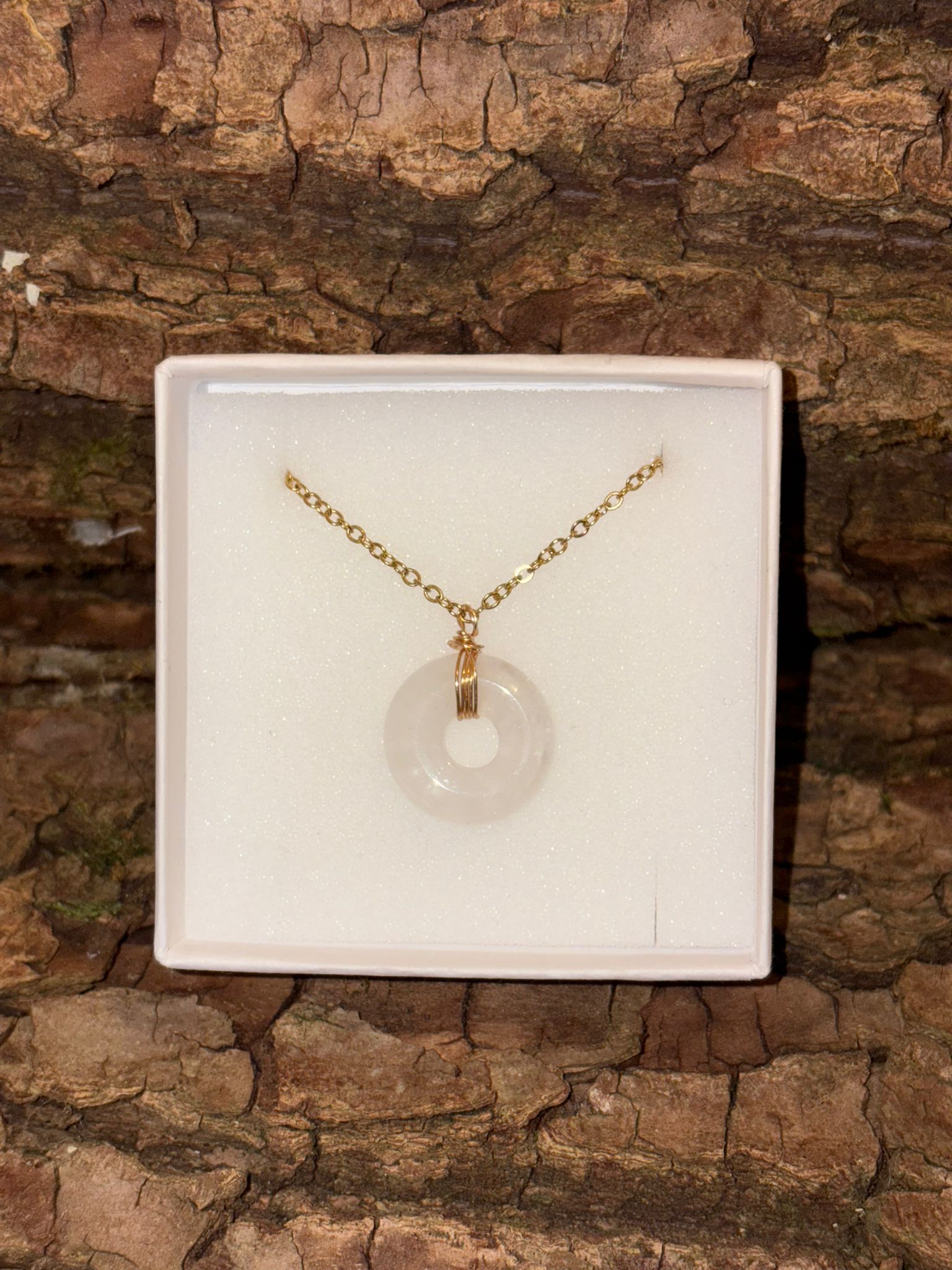 Collier rond doré Cristal de roche