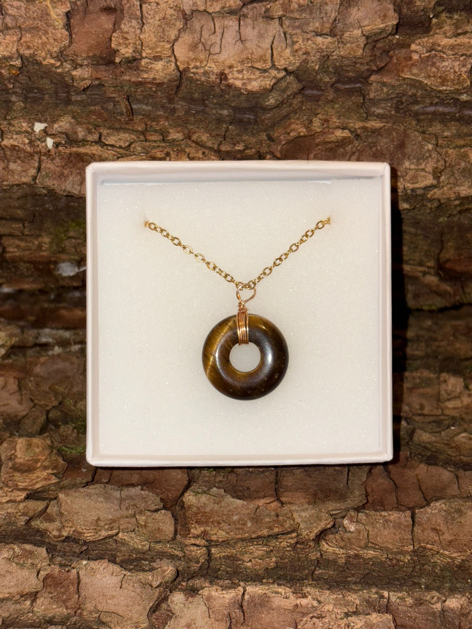 Collier rond doré Œil de tigre