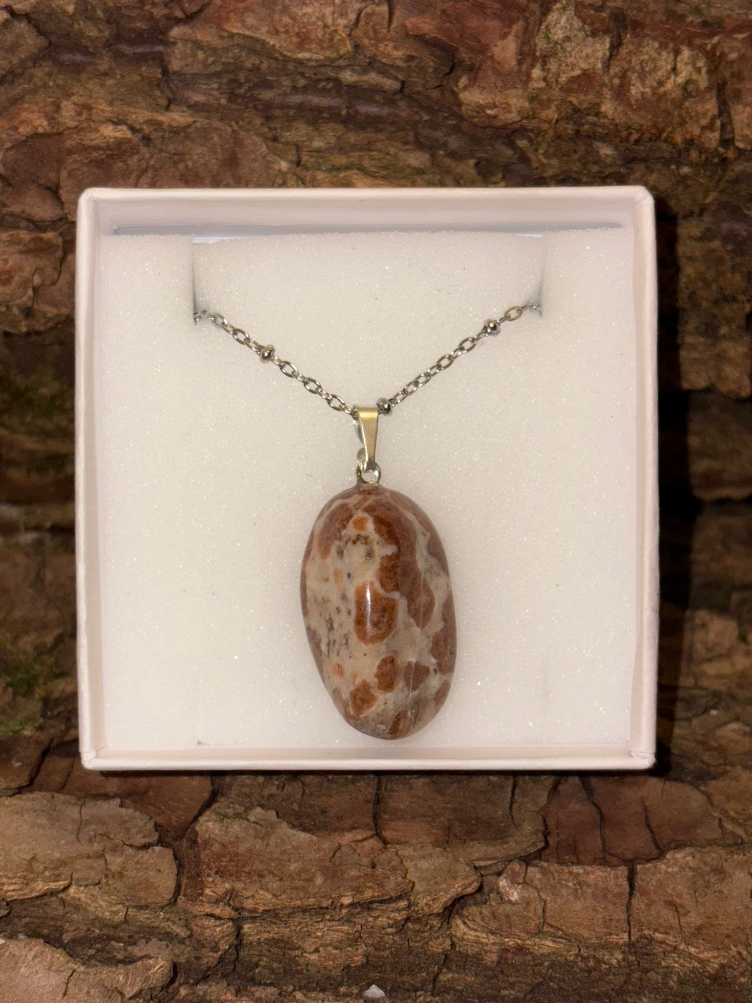 Pendentif pierre roulée Grenat Grossulaire Matrix