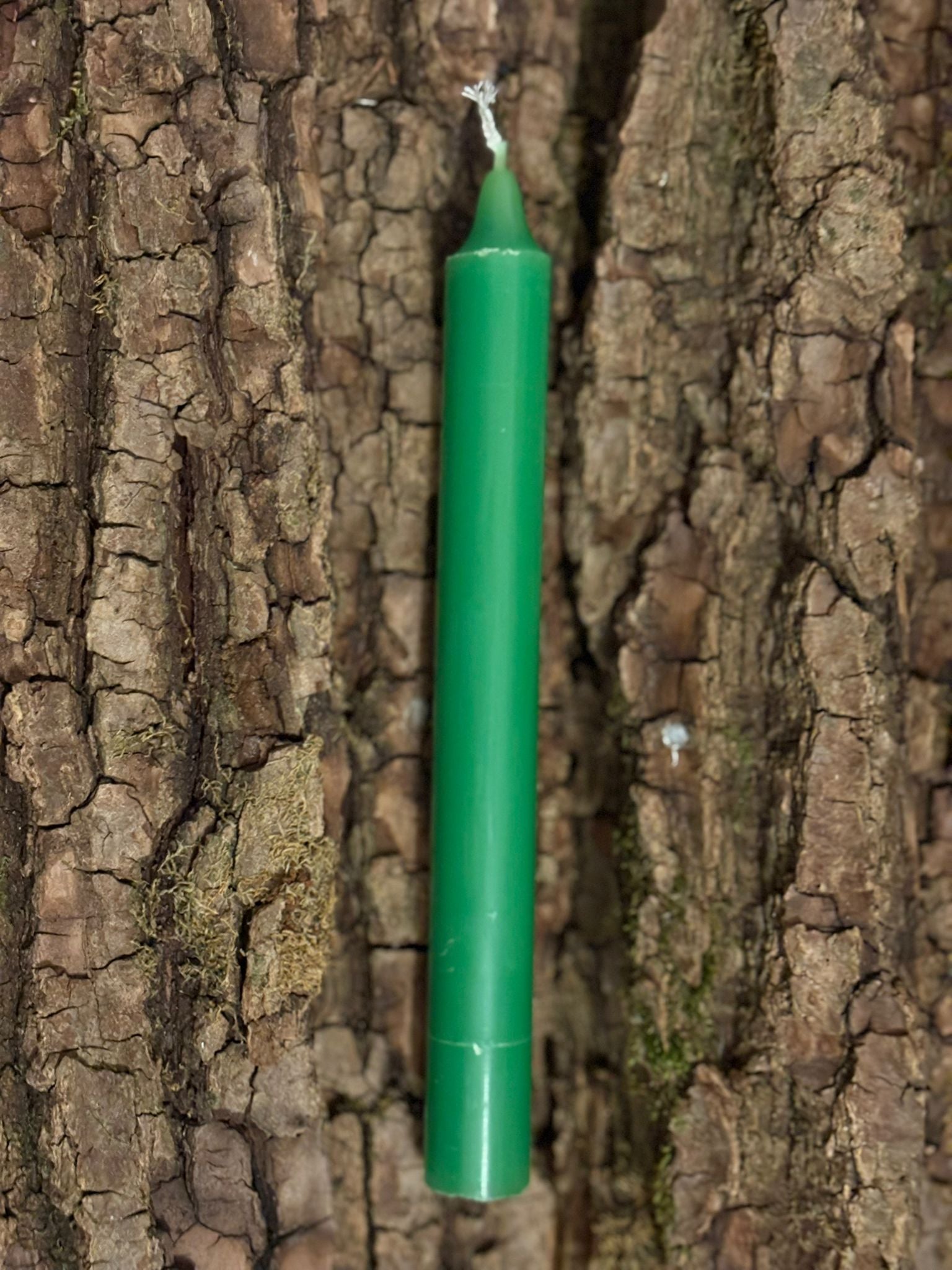 Bougie teintée dans la masse Vert Claire   – 22 cm
