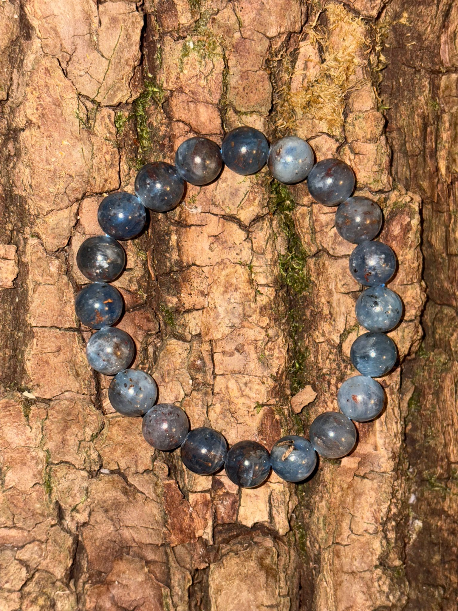 Bracelet boule cyanite bleue naturelle foncée