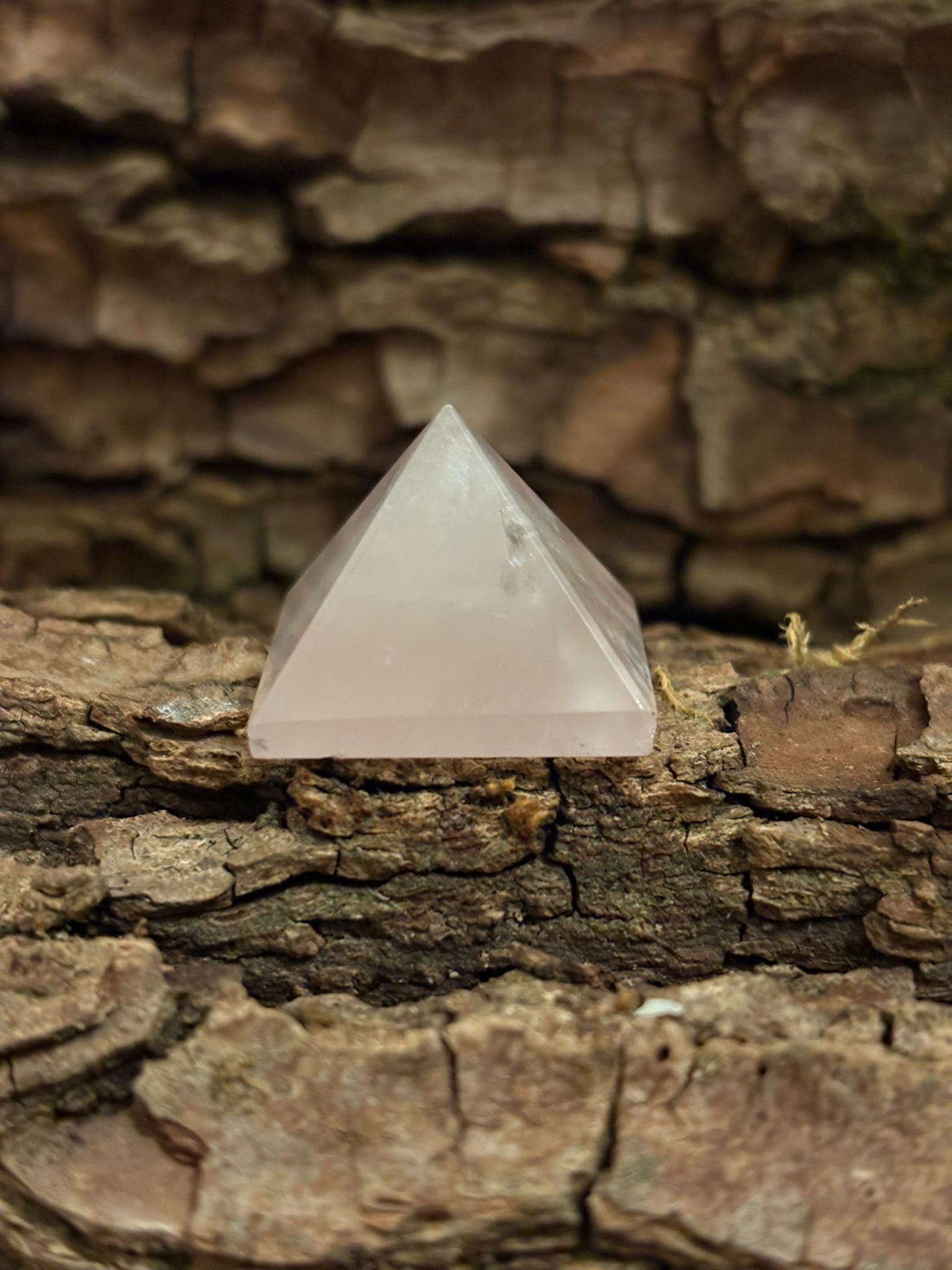 Pyramide quartz rose